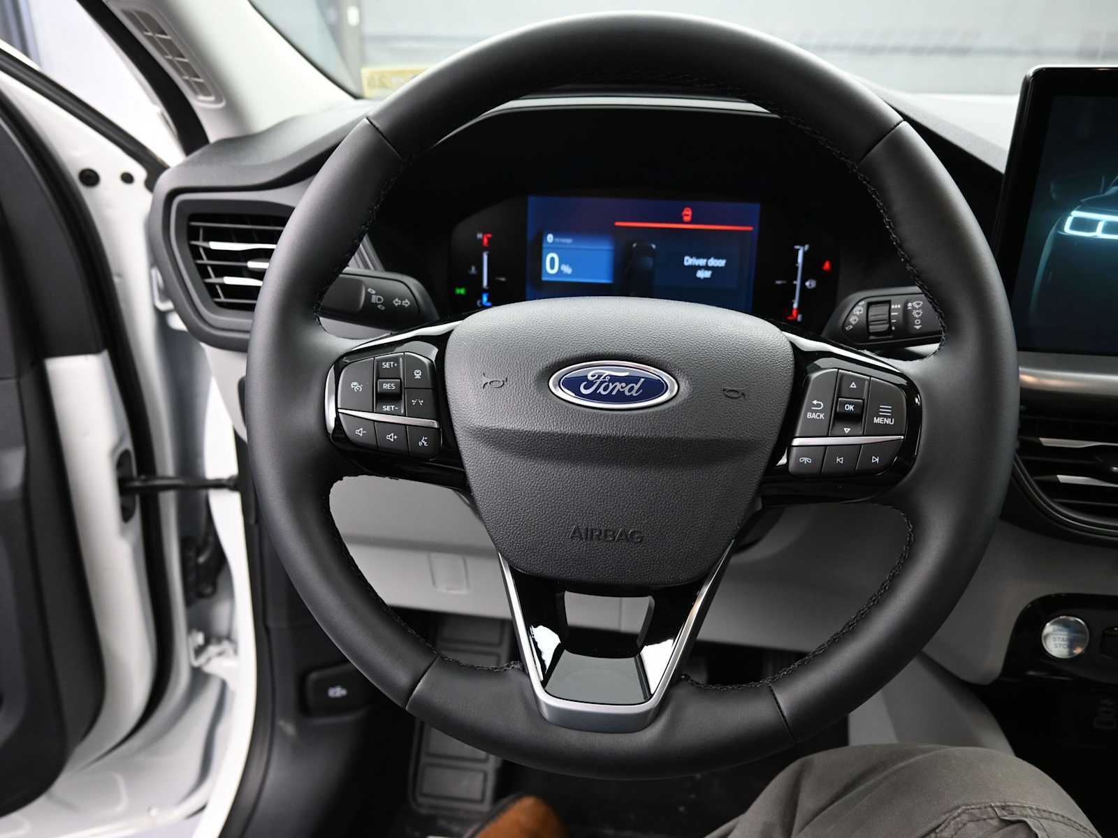 New 2025 Ford Escape SE FWD image 21