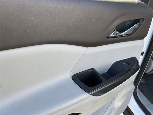 Used 2022 GMC Acadia SLT image 12