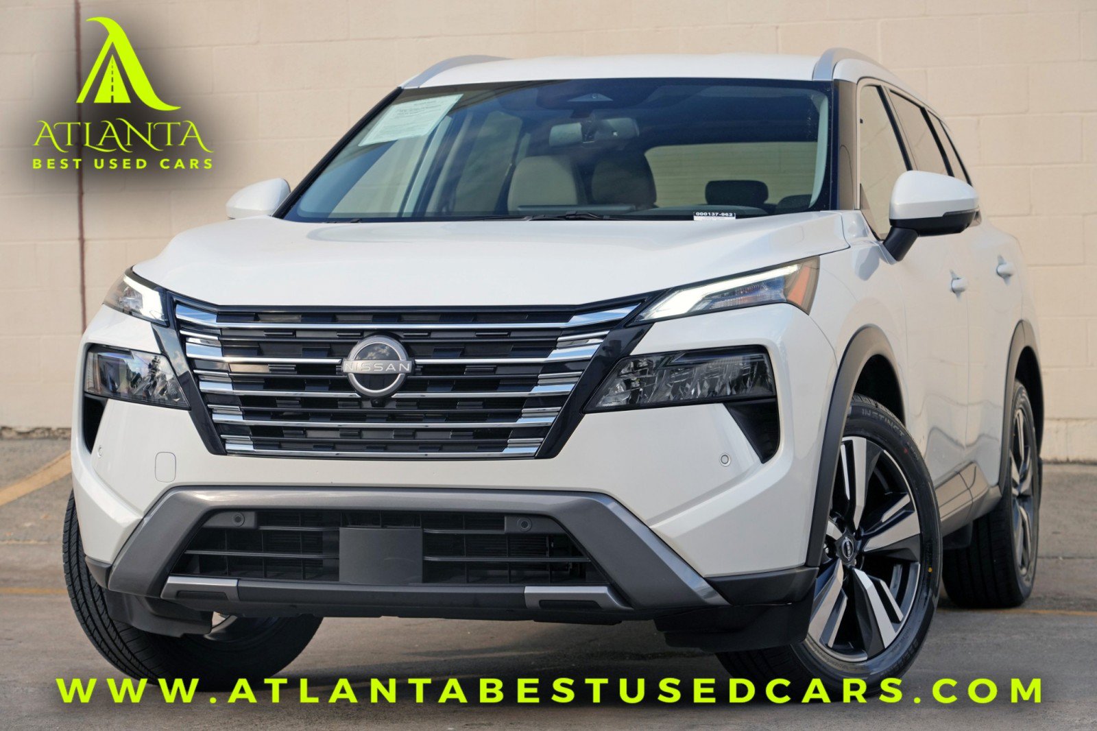 Used 2025 Nissan Rogue SL FWD image 1