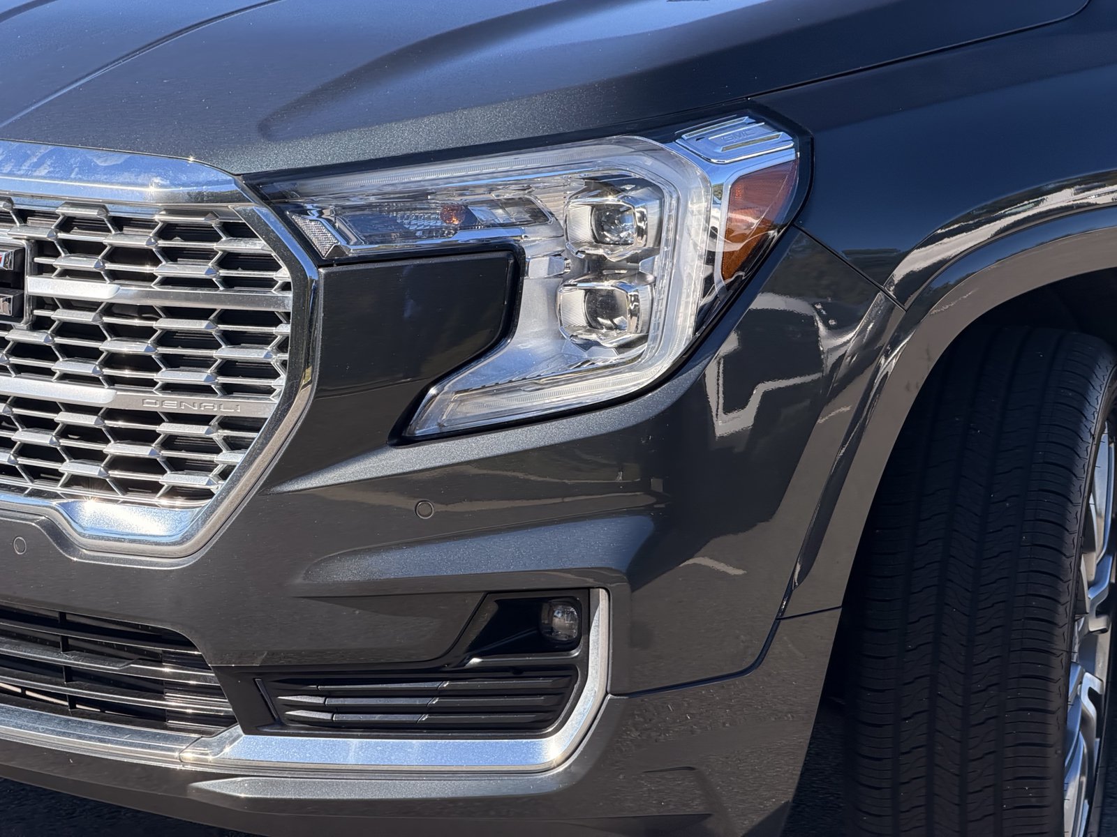 Used 2022 GMC Terrain Denali AWD/4WD image 8