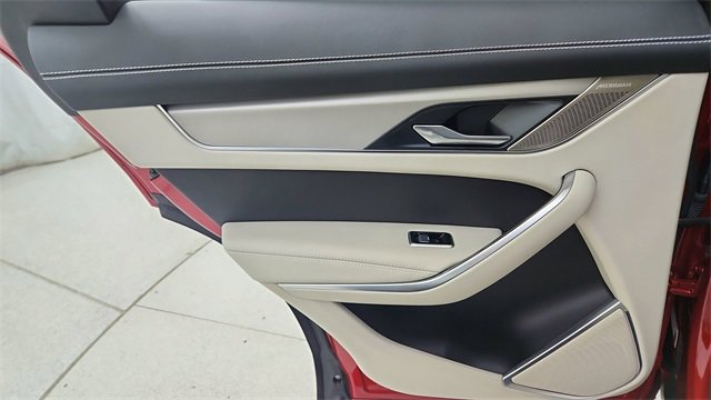 Used 2025 Jaguar F-PACE R-Dynamic S image 30