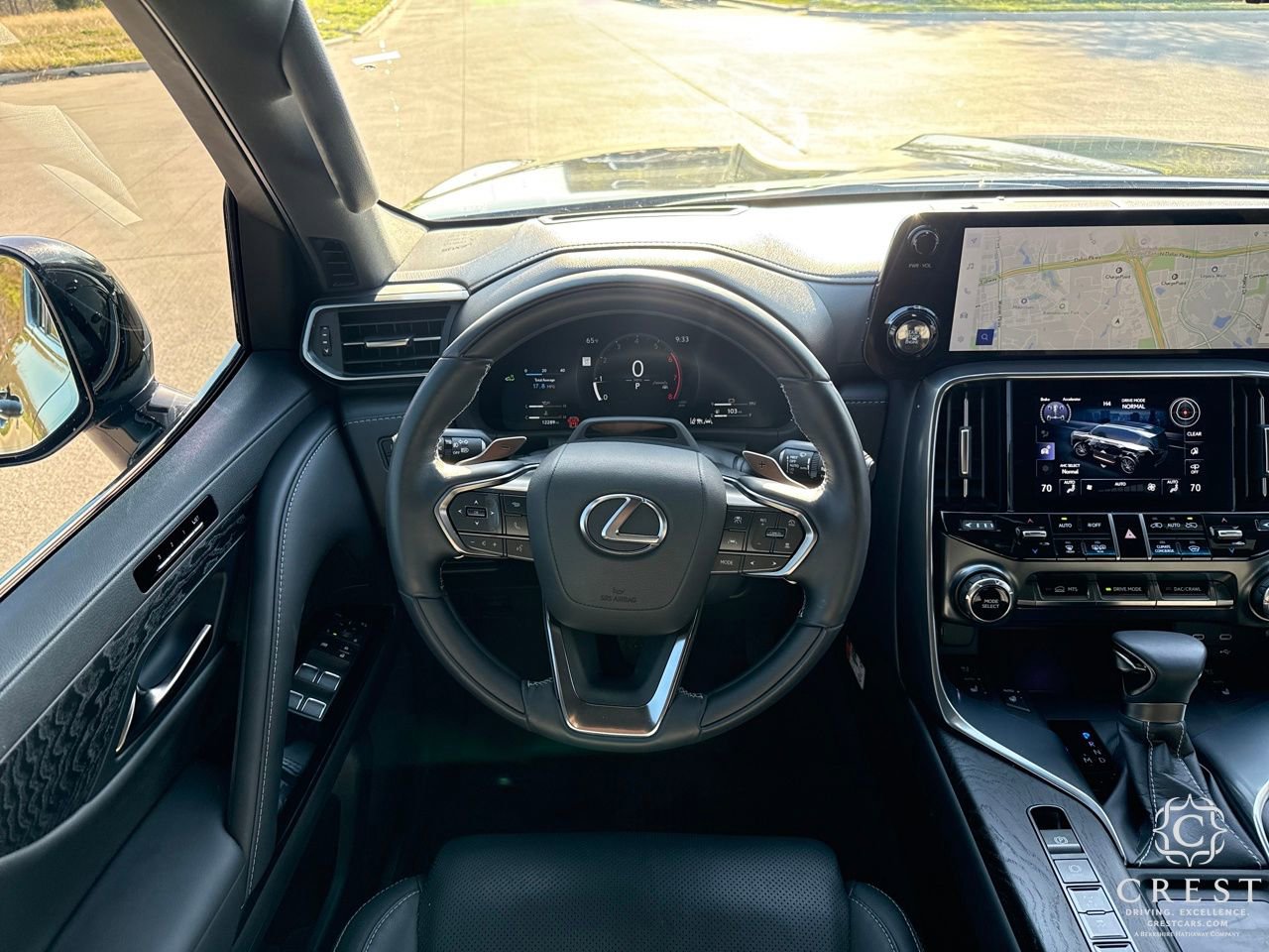 Used 2025 Lexus LX 600 4WD w/ Luxury Package image 12