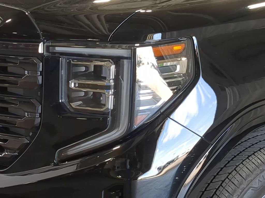 Used 2025 GMC Sierra 1500 Denali Ultimate AWD/4WD image 11