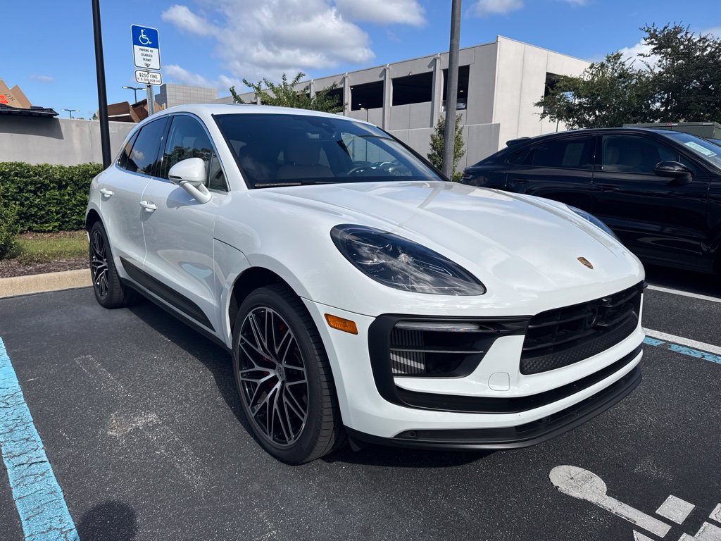 Certified 2026 Porsche Macan S AWD/4WD image 4