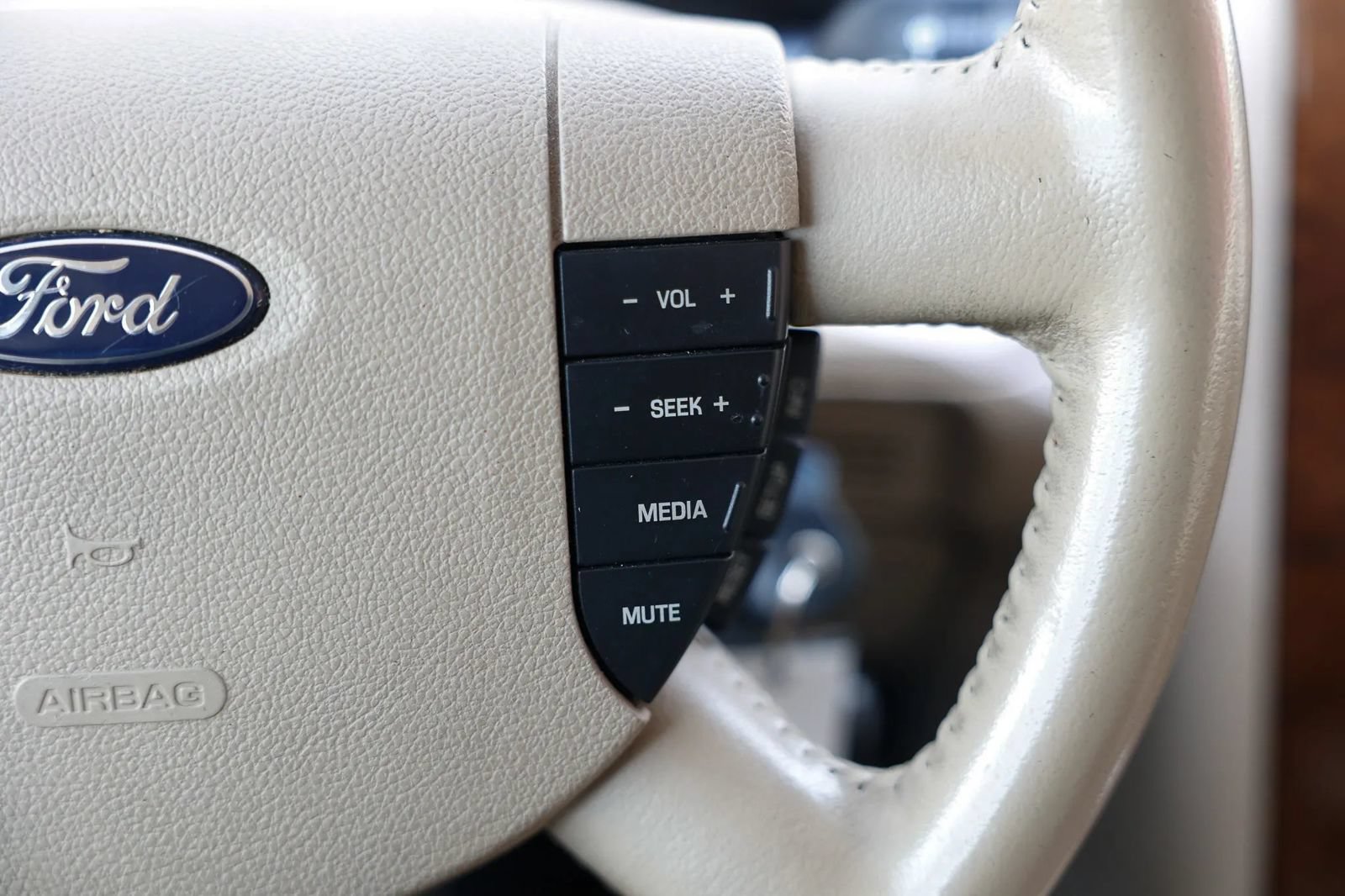 Used 2007 Ford Freestyle Limited FWD image 29