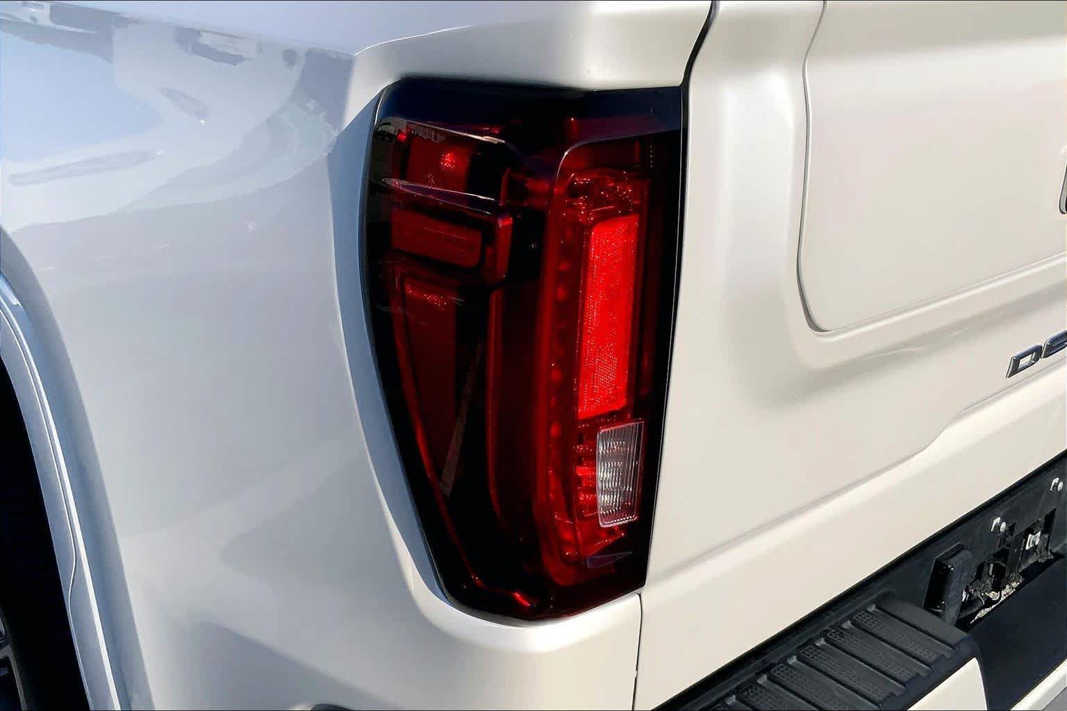 Used 2024 GMC Sierra 1500 Denali w/ Denali Reserve Package AWD/4WD image 26