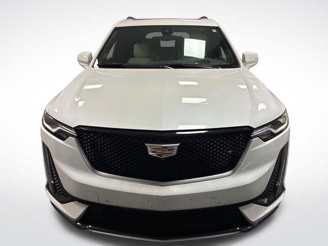 Used 2023 Cadillac XT6 Sport w/ Technology Package AWD/4WD image 40