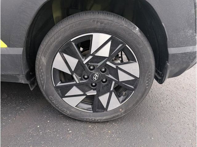 Certified 2025 Hyundai Kona SEL image 24