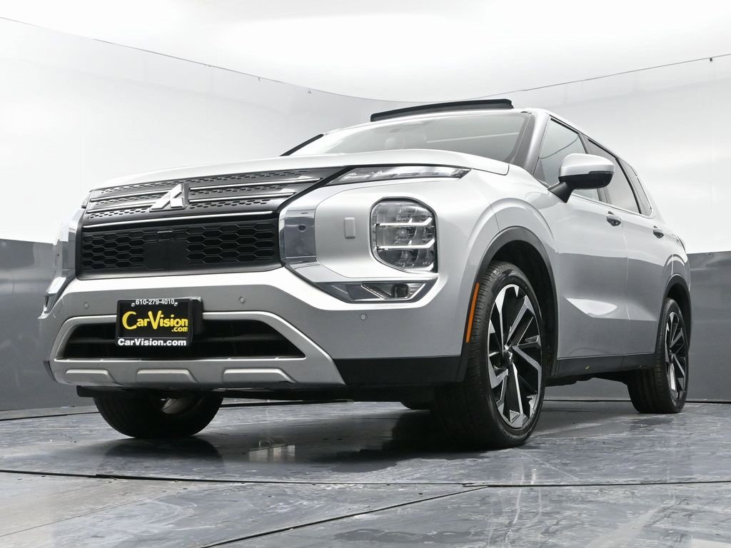 Used 2023 Mitsubishi Outlander SE image 49