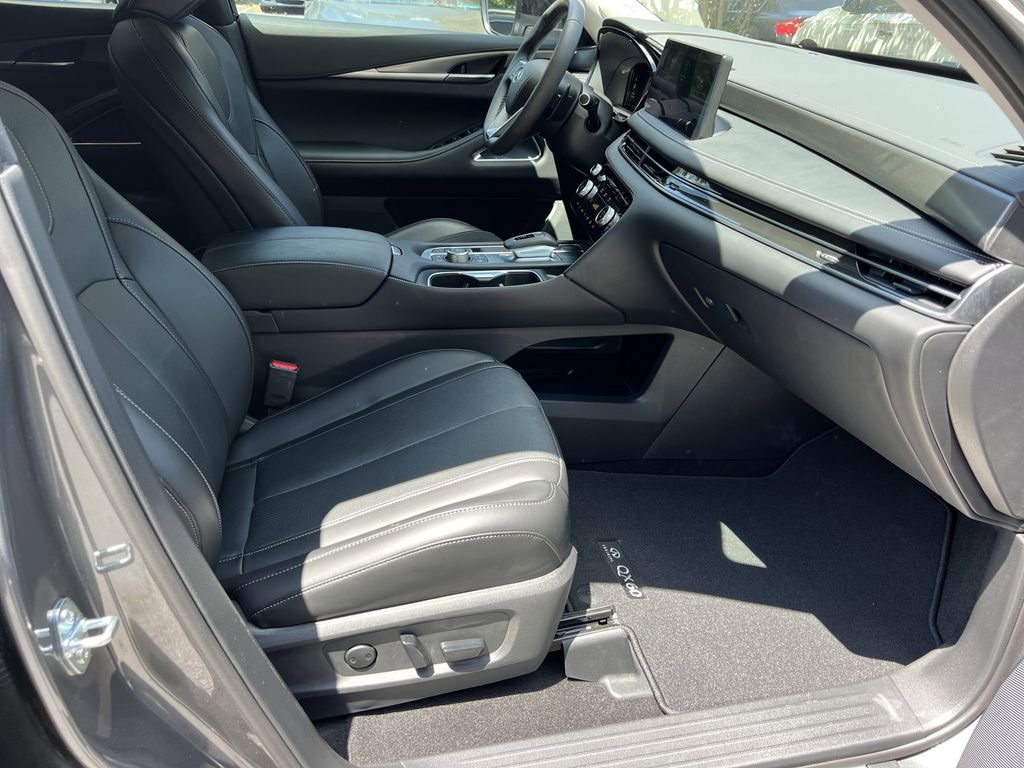 Used 2025 INFINITI QX60 Luxe FWD image 11