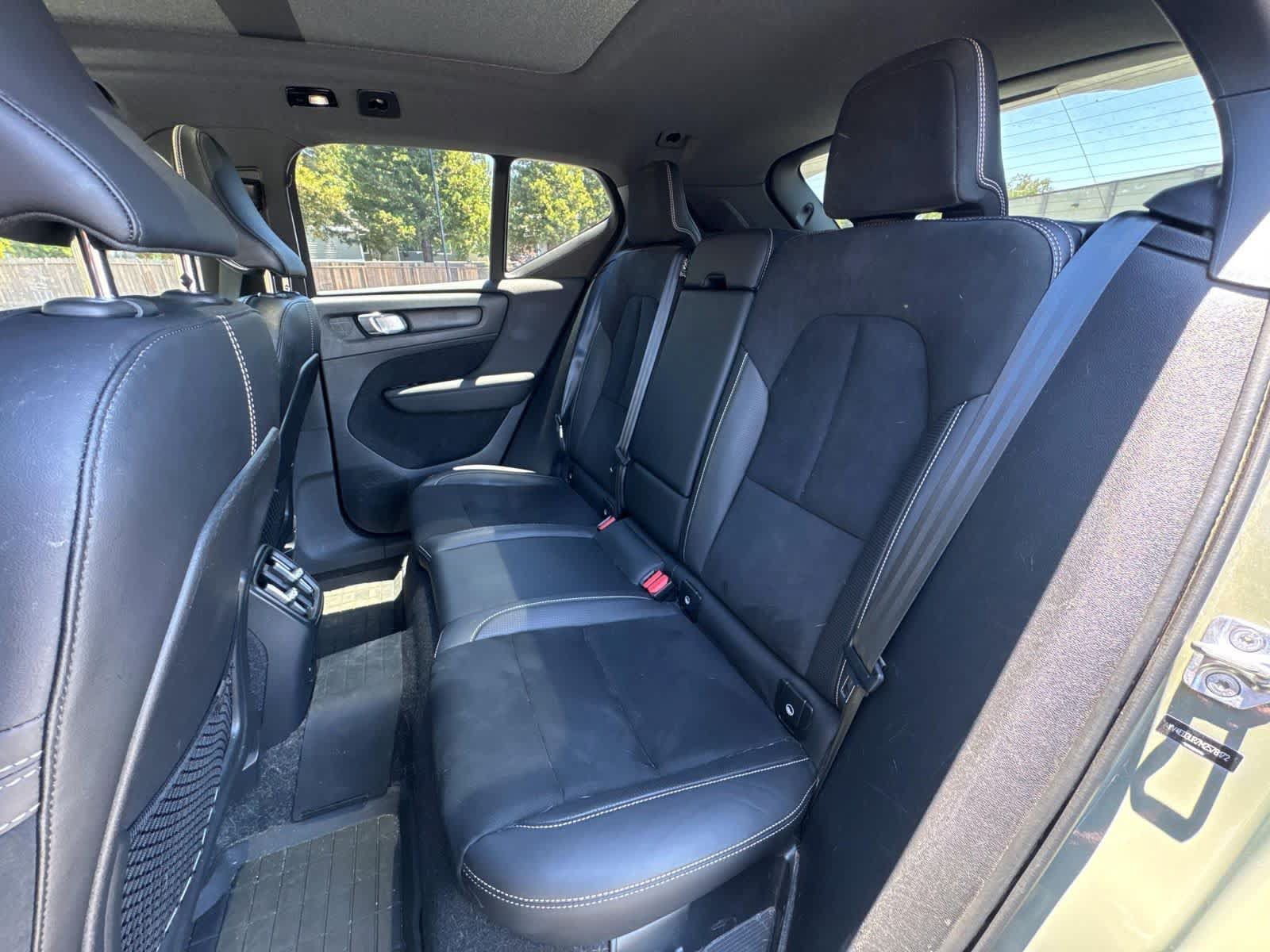 Used 2021 Volvo XC40 P8 Recharge w/ Advanced Package AWD/4WD image 5