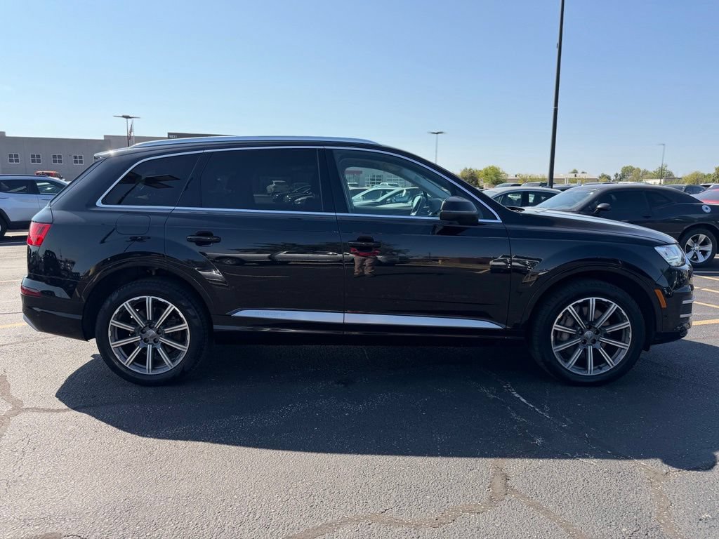 Used 2019 Audi Q7 3.0T Premium Plus w/ Premium Plus Package AWD/4WD image 8