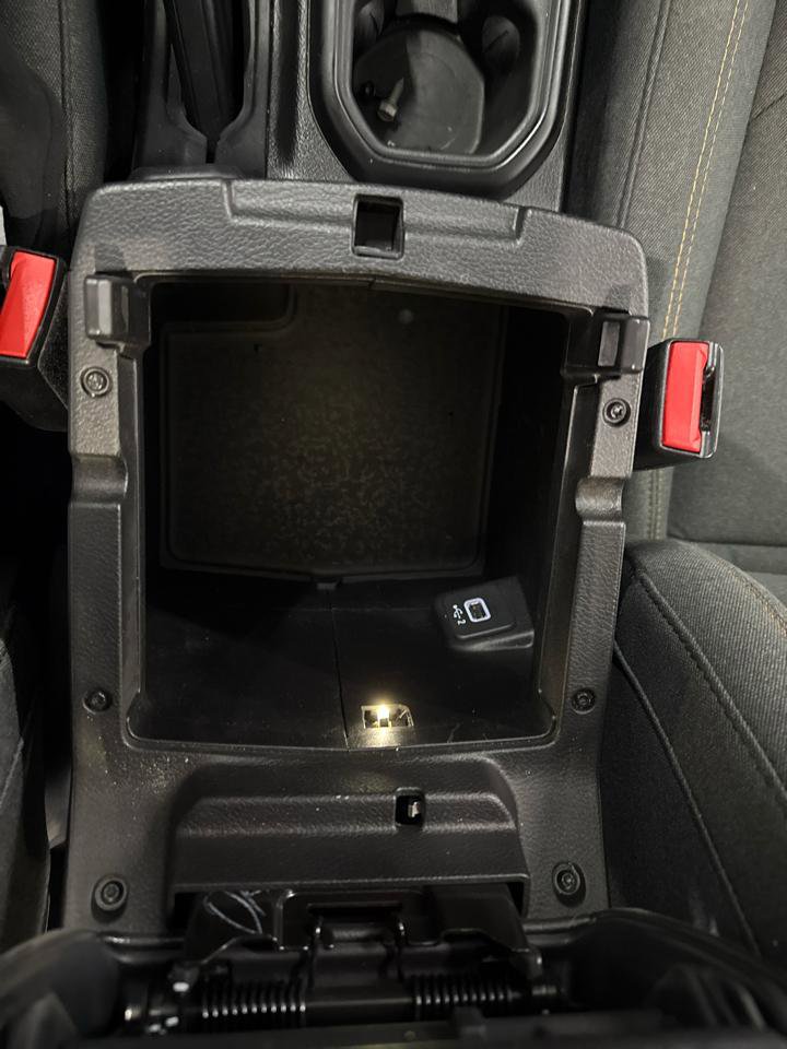 Used 2024 Jeep Wrangler Unlimited image 30