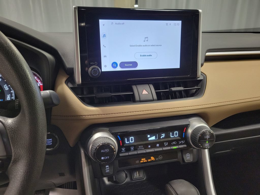 Used 2025 Toyota RAV4 XLE FWD image 14