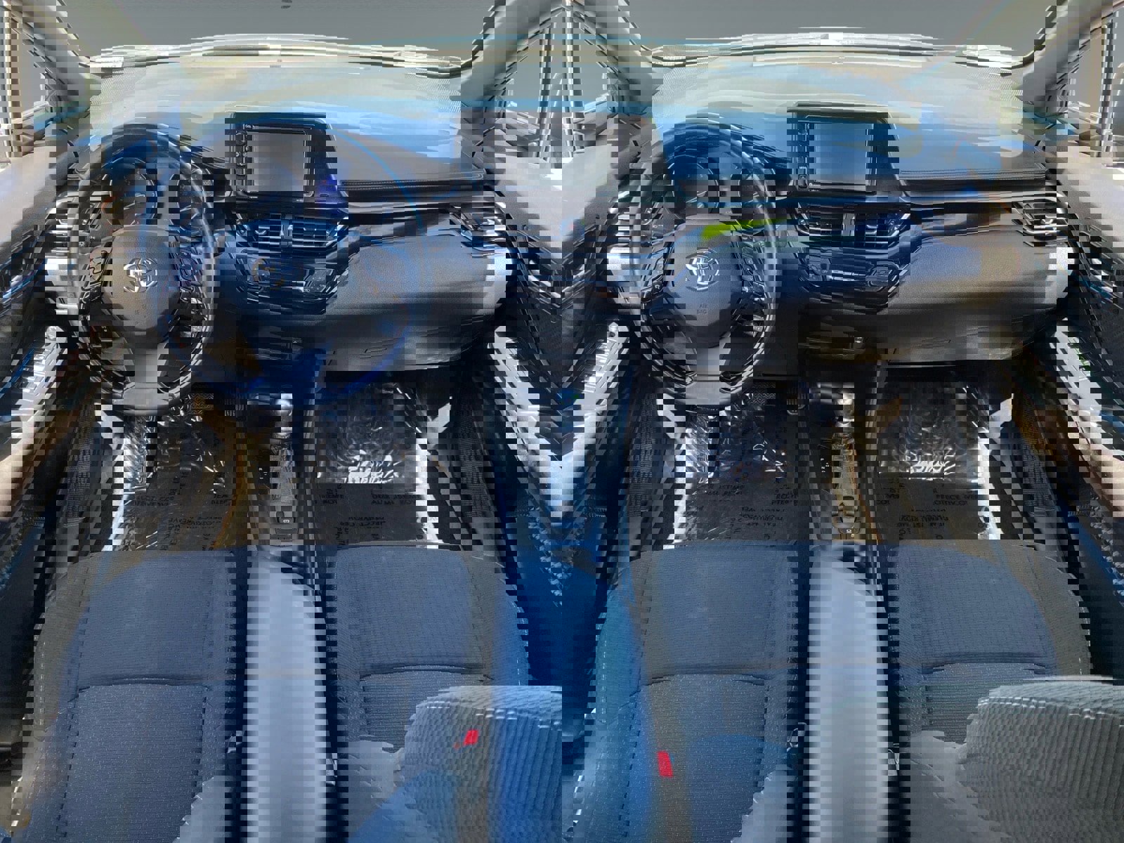 Used 2018 Toyota C-HR XLE image 10