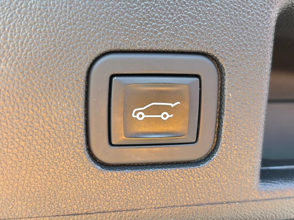 Used 2023 Chevrolet Equinox LT FWD image 6