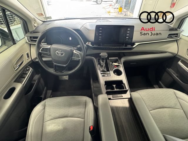 Used 2021 Toyota Sienna Limited FWD image 20