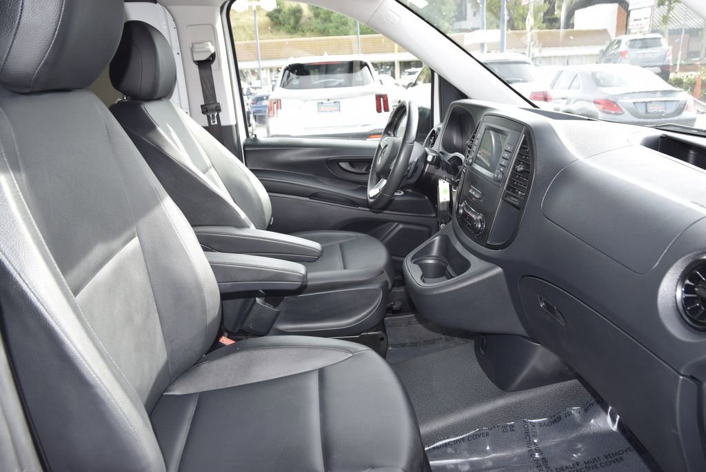 Used 2023 Mercedes-Benz Metris image 14