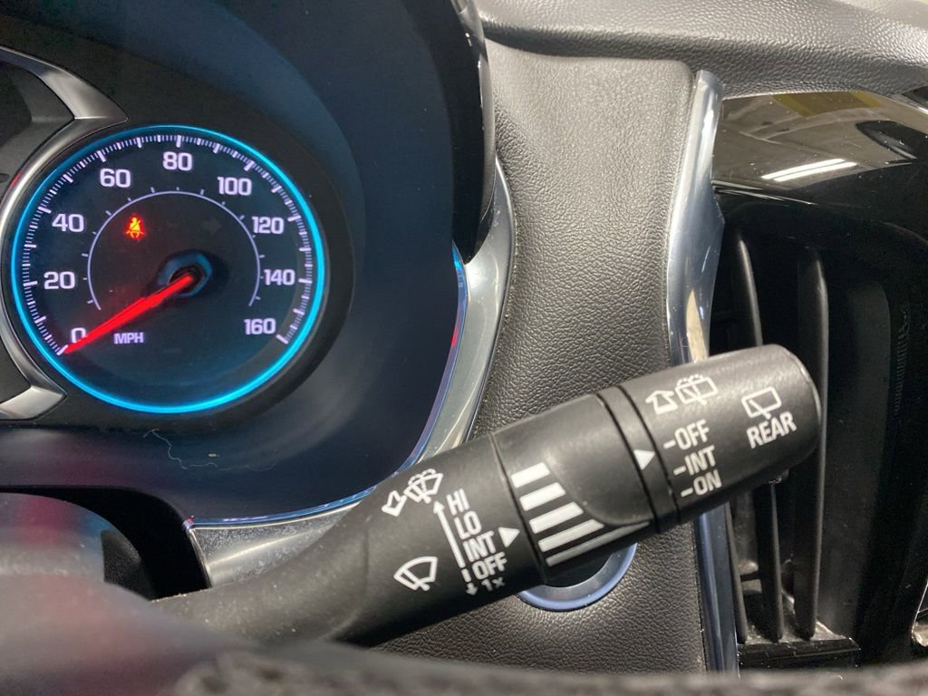 Used 2023 Chevrolet Traverse LT w/ Midnight/Sport Edition image 36