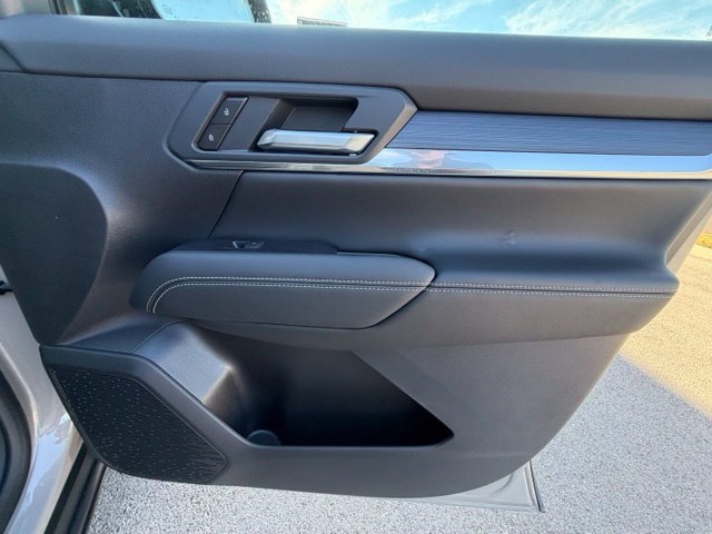 New 2027 GMC Terrain Elevation w/ Elevation Premium Package FWD image 18
