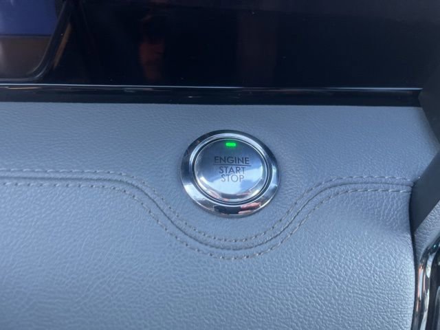 Used 2021 Lincoln Navigator Reserve w/ Equipment Group 208A image 26