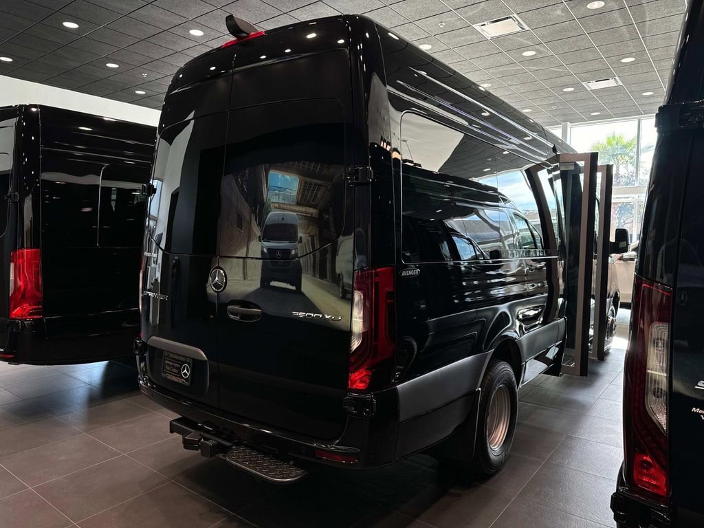 Used 2025 Mercedes-Benz Sprinter 3500 image 7