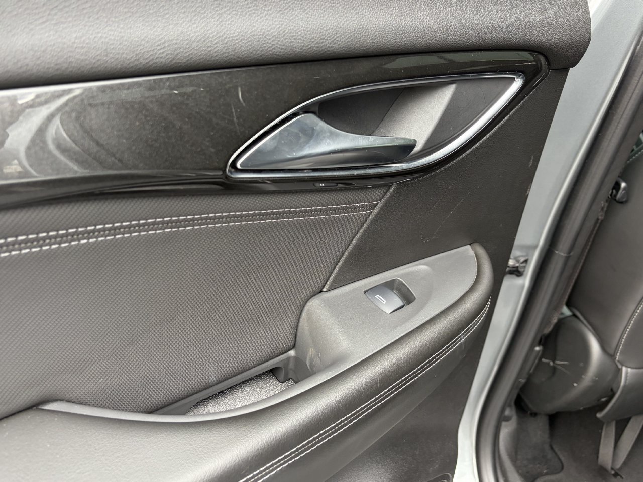 Used 2024 Buick Envision Preferred AWD/4WD image 18