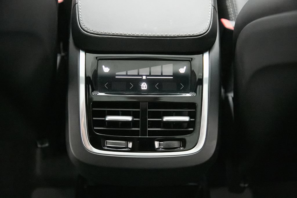 Certified 2024 Volvo XC90 B6 Ultimate AWD/4WD image 25