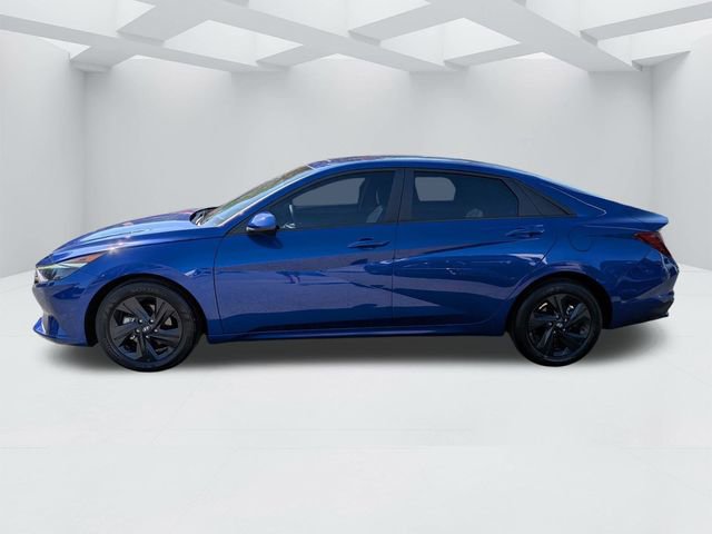 Used 2023 Hyundai Elantra SEL FWD image 9