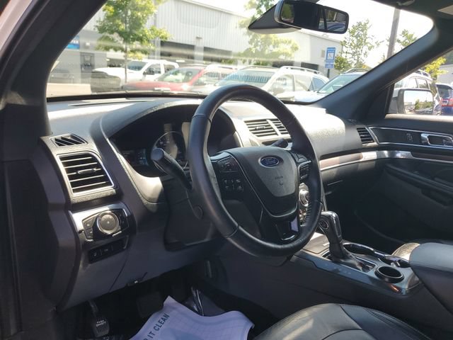 Used 2018 Ford Explorer Limited w/ Equipment Group 301A FWD image 20