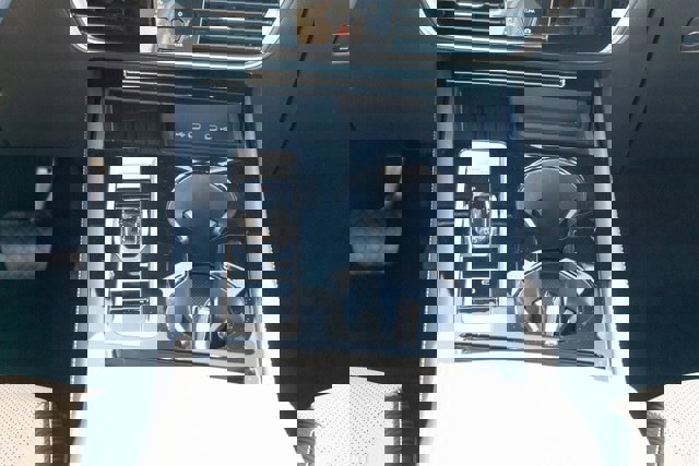 New 2026 Volkswagen Atlas Cross Sport SE image 32