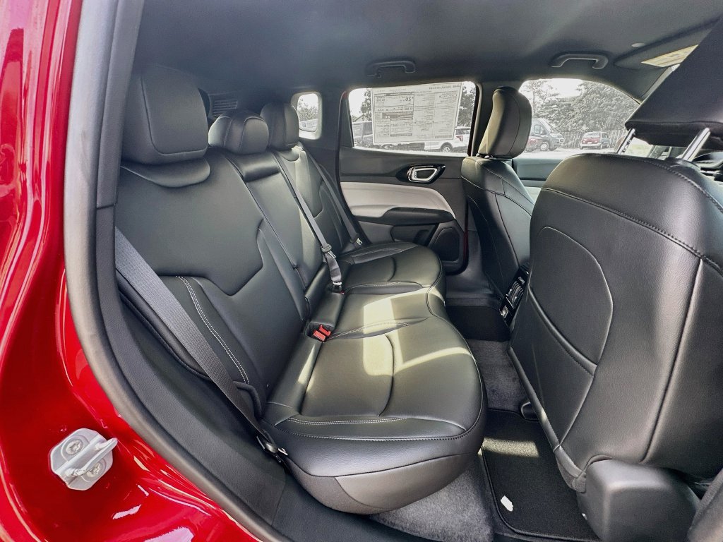 New 2026 Jeep Compass Limited AWD/4WD image 31