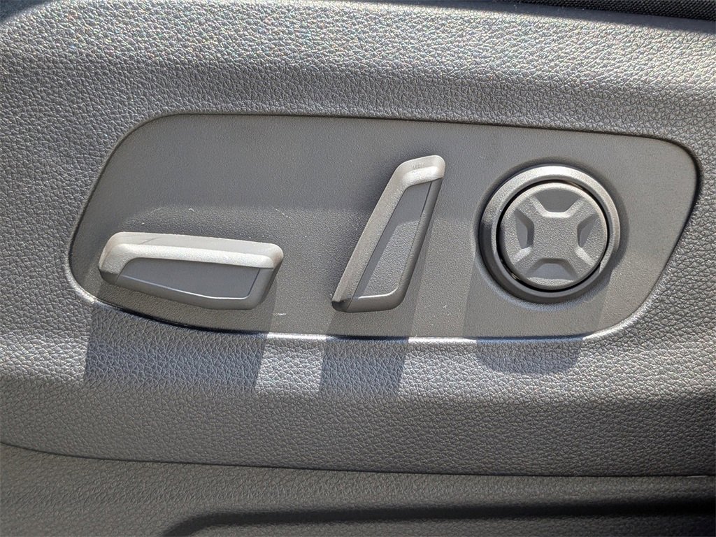 Used 2026 Kia Carnival SX image 23
