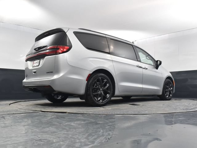 New 2026 Chrysler Pacifica Limited w/ S Appearance Package FWD image 60