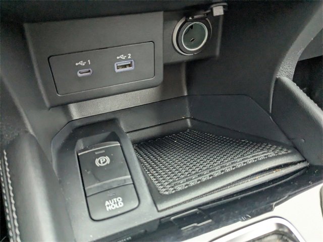 Used 2022 Nissan Kicks SV image 22