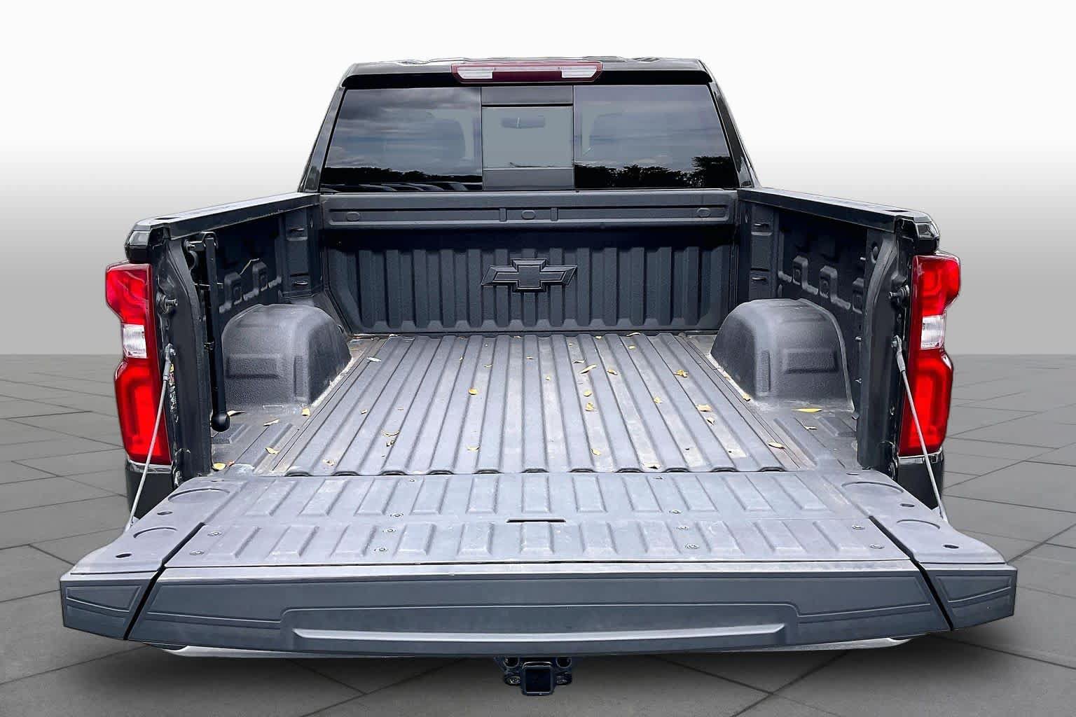 Used 2022 Chevrolet Silverado 1500 LTZ w/ LTZ Convenience Package II AWD/4WD image 34