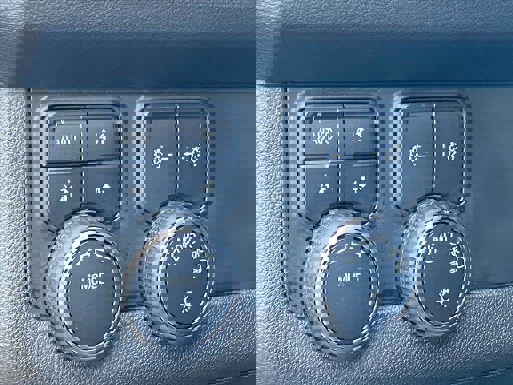 Used 2022 Chevrolet Suburban High Country image 16