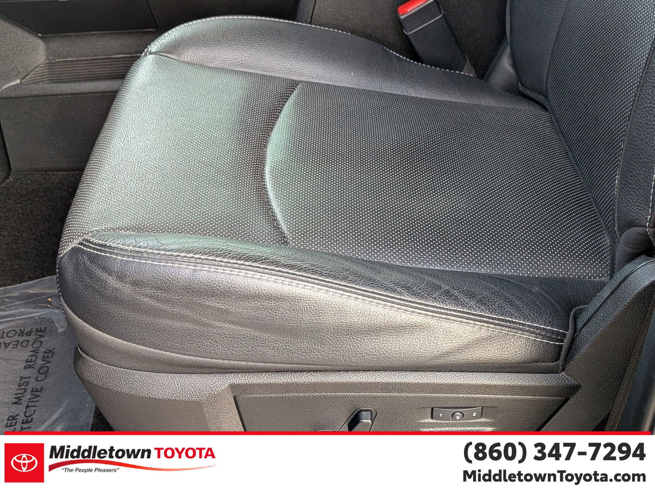 Used 2017 RAM 1500 Laramie w/ Convenience Group image 15