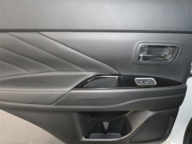 Used 2019 Mitsubishi Outlander SEL image 20