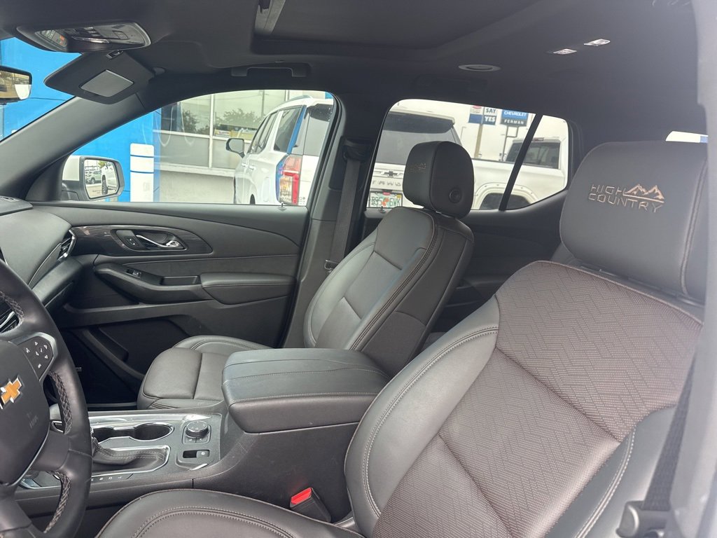 Used 2023 Chevrolet Traverse High Country image 10