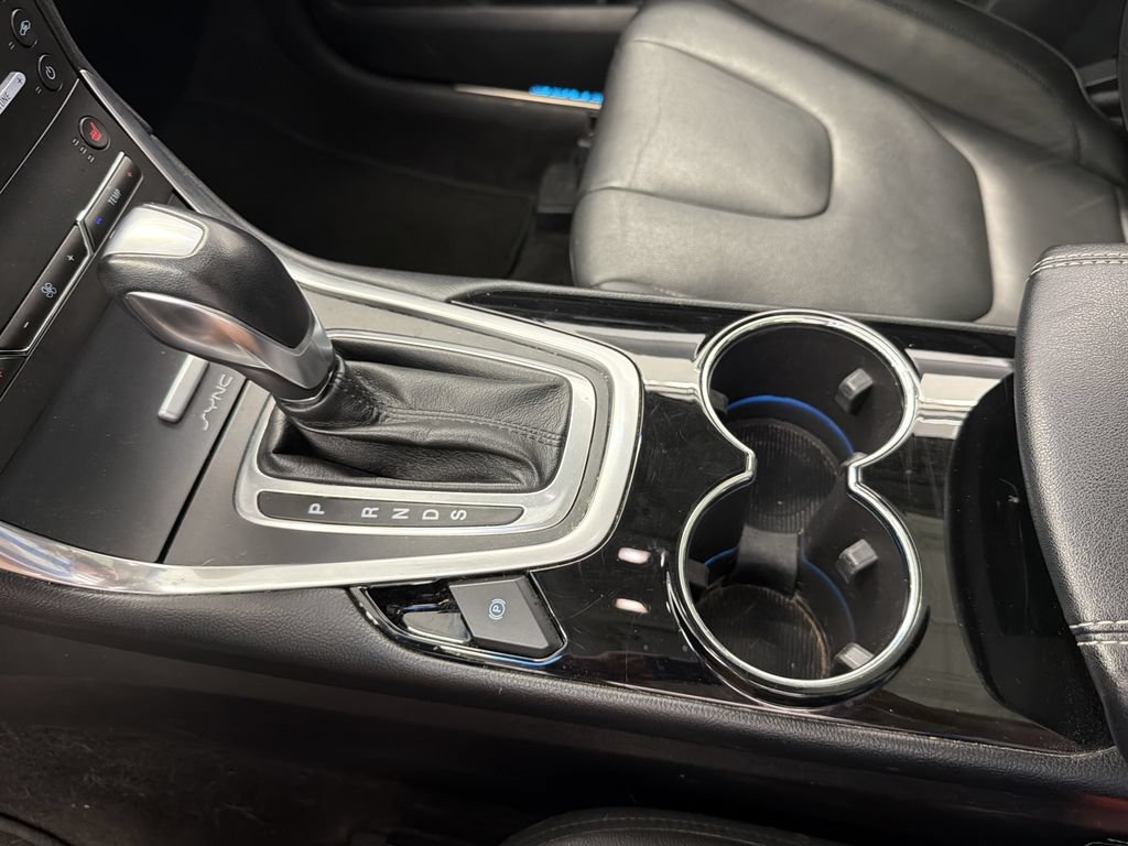 Used 2017 Ford Edge Titanium w/ Technology Package AWD/4WD image 31