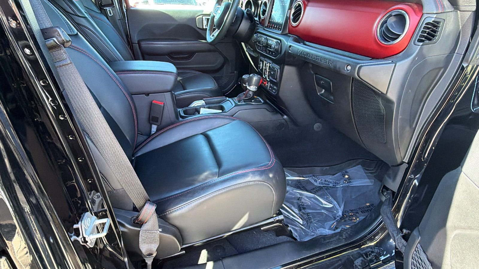 Used 2019 Jeep Wrangler Unlimited Rubicon AWD/4WD image 19
