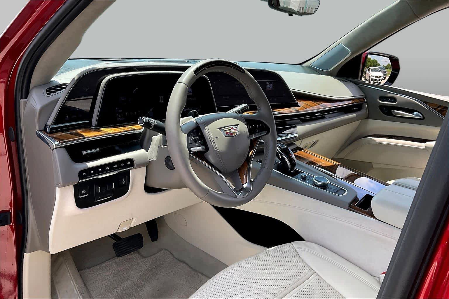 Used 2024 Cadillac Escalade ESV Sport Platinum AWD/4WD image 17