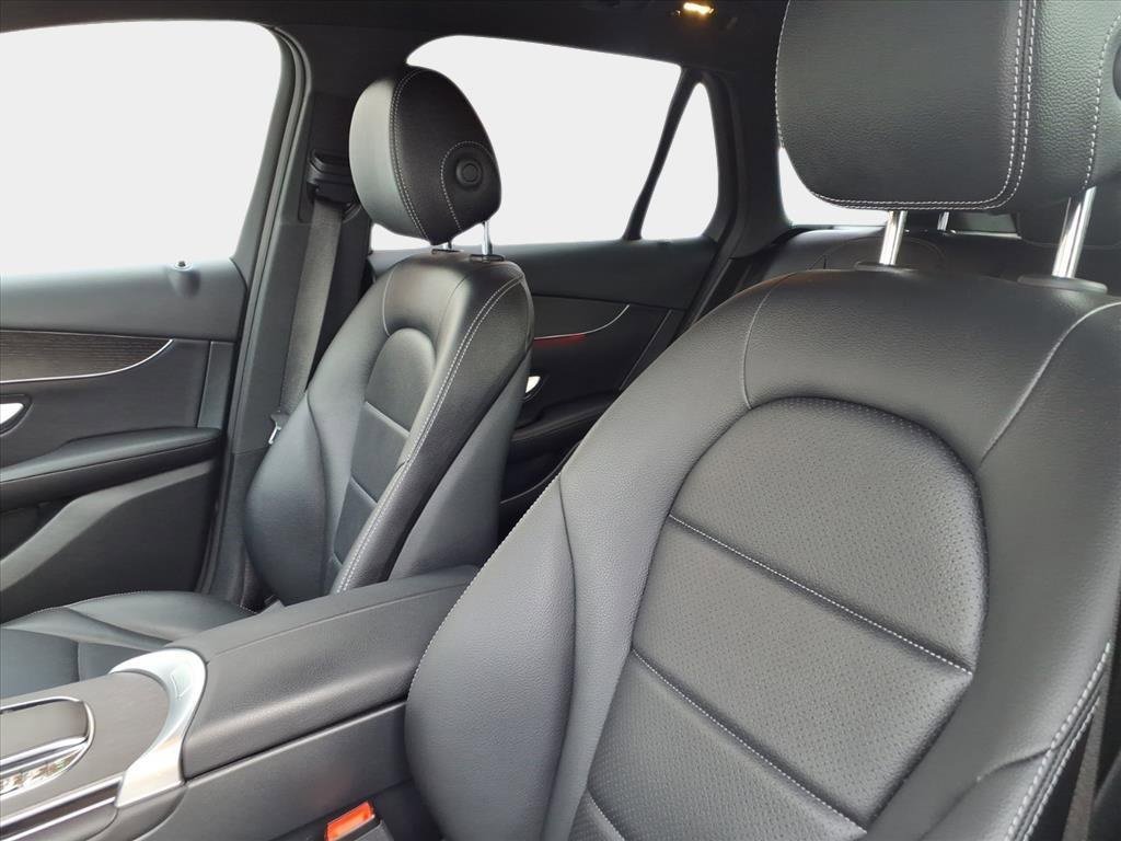 Used 2022 Mercedes-Benz GLC 300 4MATIC image 9