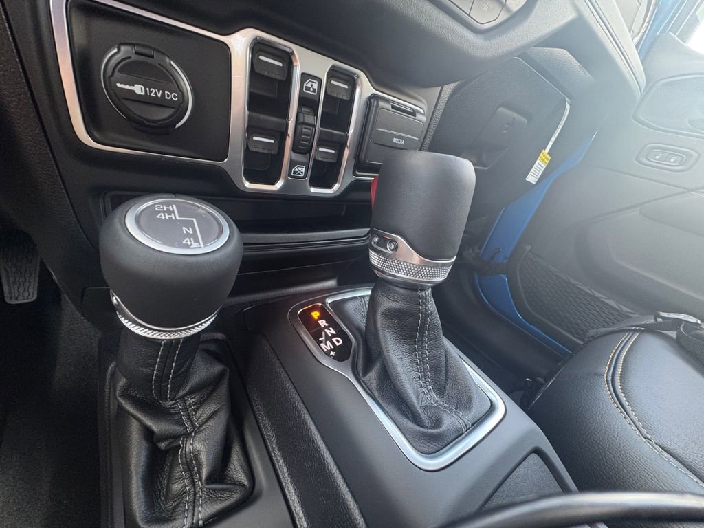 New 2025 Jeep Gladiator Sport image 34