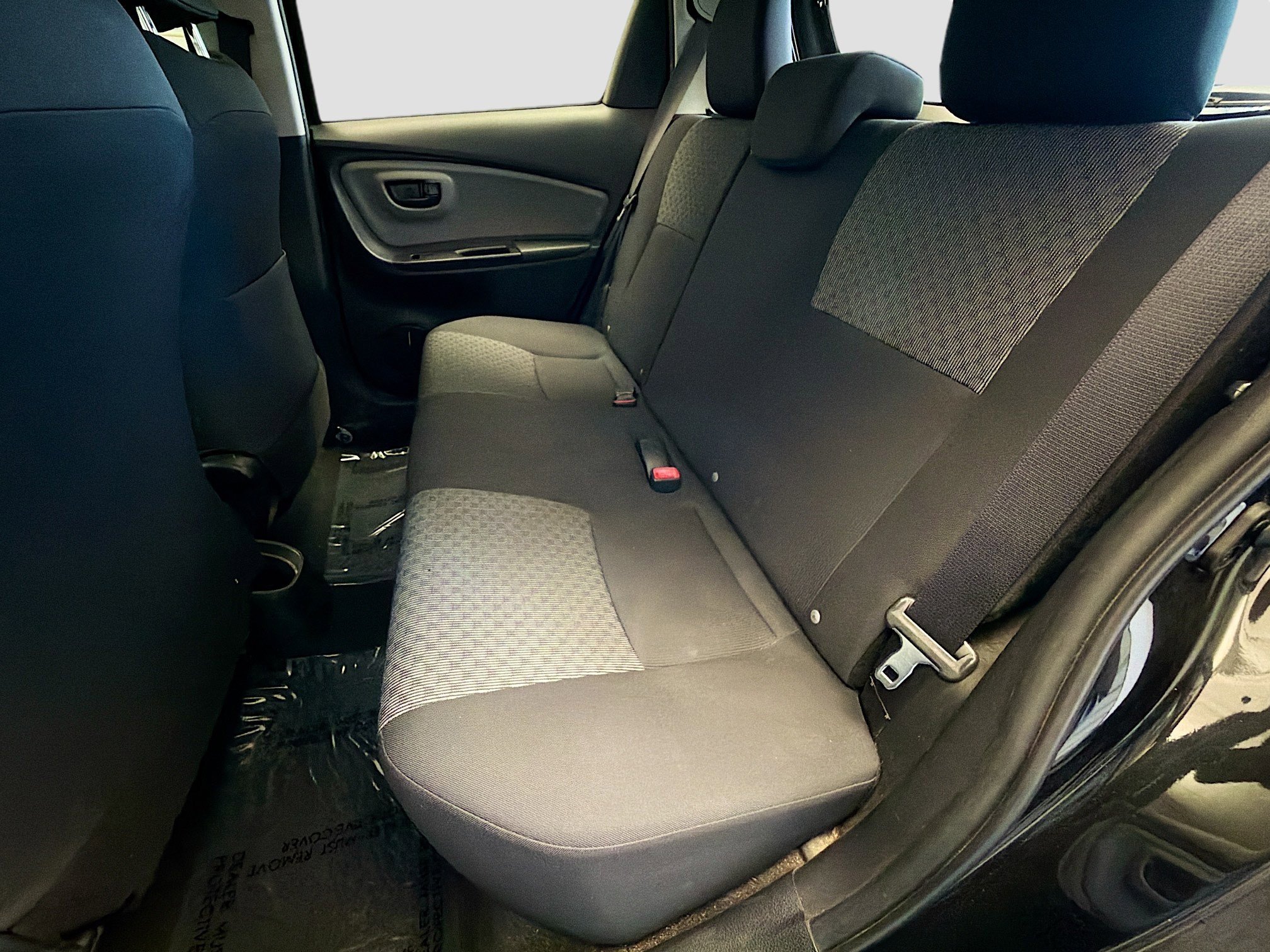 Used 2017 Toyota Yaris L image 13