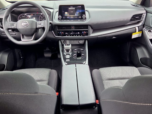 Used 2026 Nissan Rogue SV w/ Cold Weather Package FWD image 8