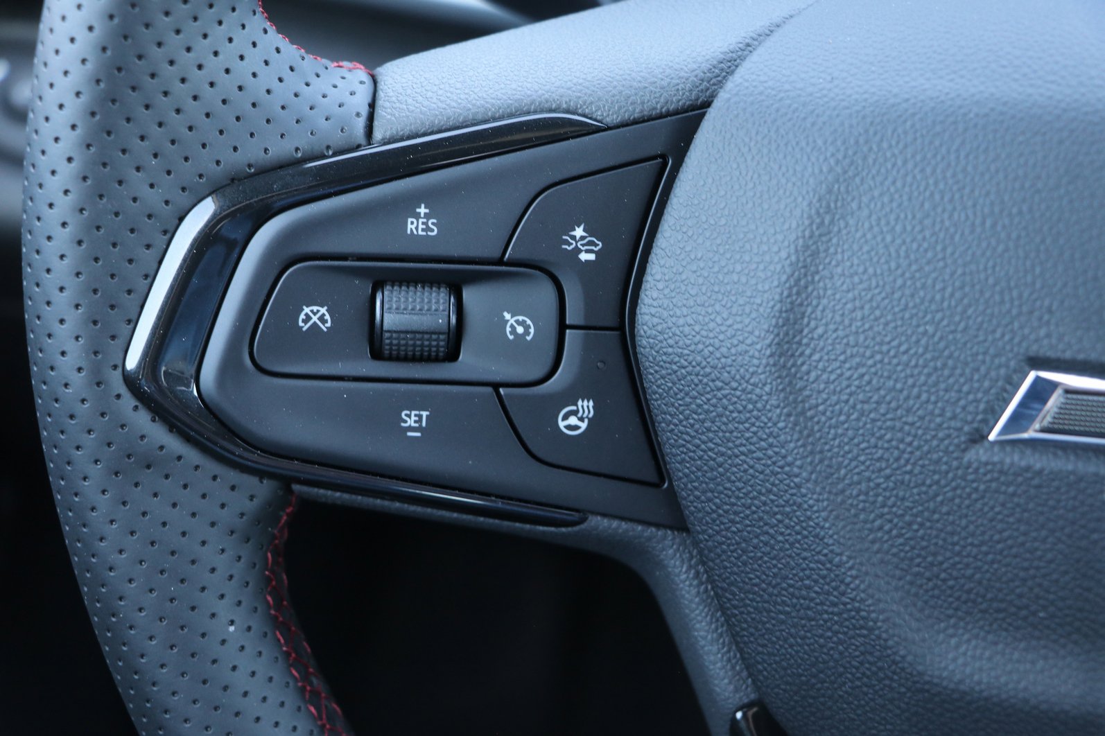 New 2026 Chevrolet Trax RS image 18