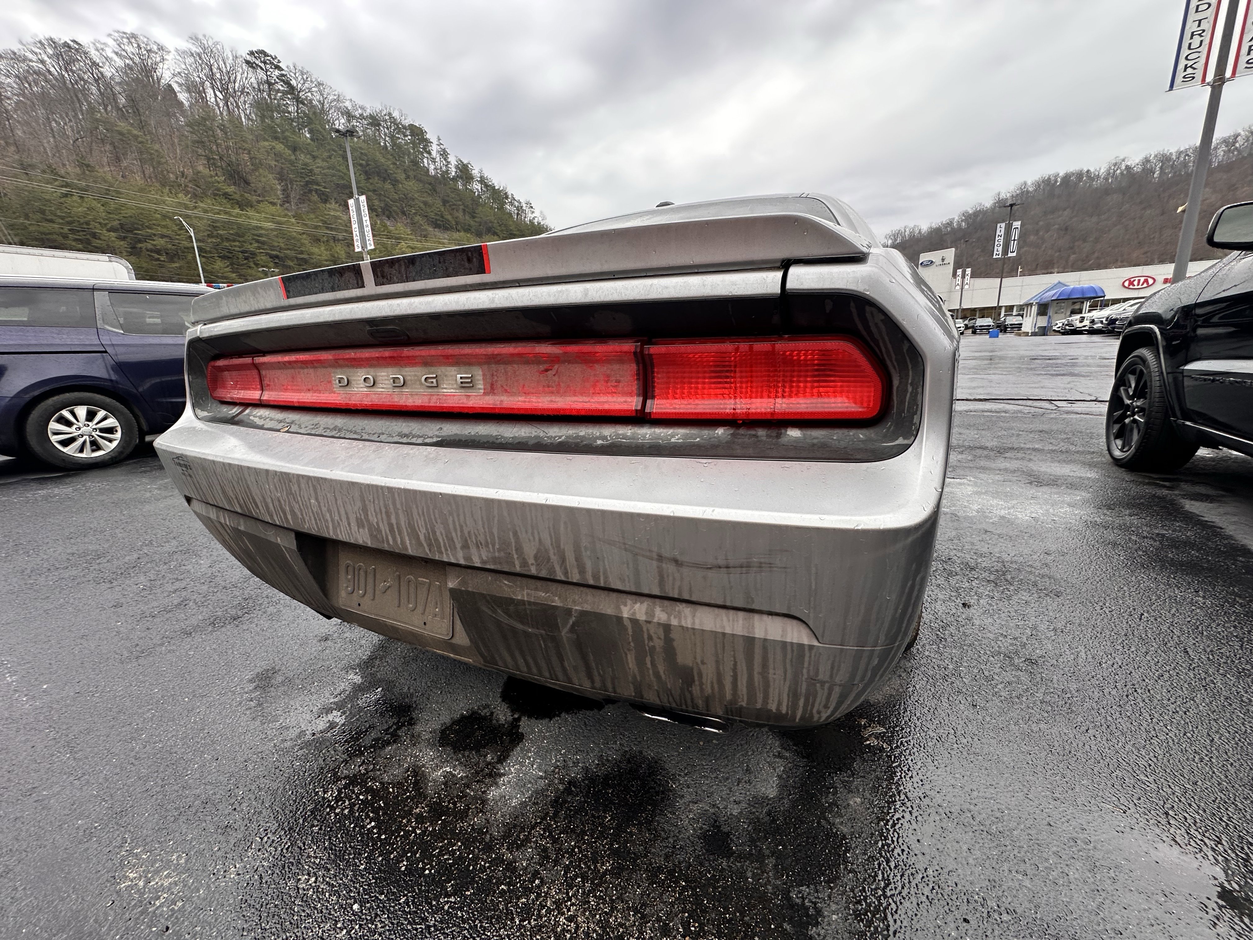 Used 2011 Dodge Challenger SE image 7