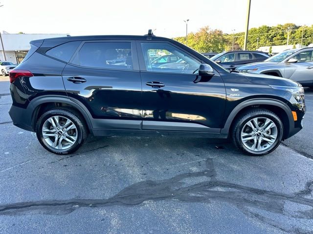 Used 2022 Kia Seltos LX AWD/4WD image 4